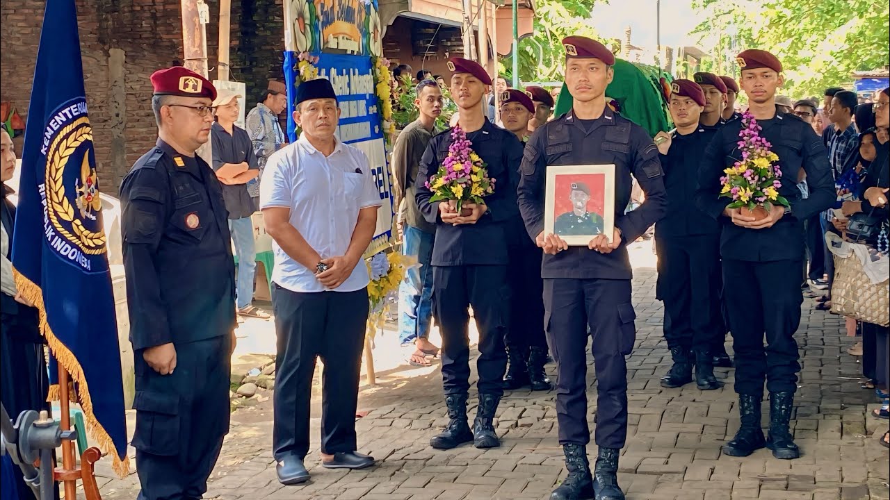 Upacara Pemberangkatan & Pemakaman Jenazah Alm. Martin Chevic Ardiansyah (Pegawai Lapastik NK)