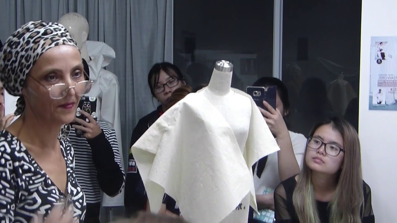 Experimental fashion: Zero-Waste Jacket draping