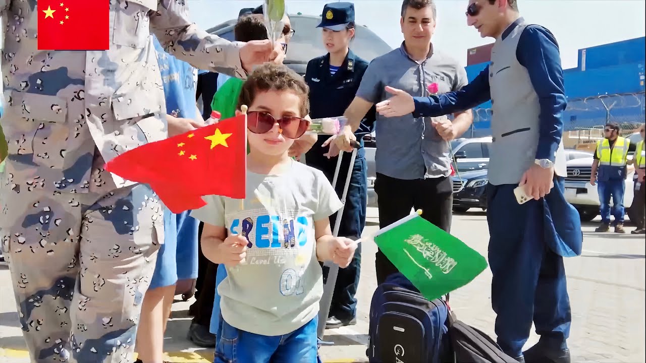 中国海军：有护照的同胞必须接回！侨民：交战方没拦截中国人！老外：中国也是我的家！苏丹撤侨彰显大国责任和担当/Chinese Navy evacuation records from Sudan