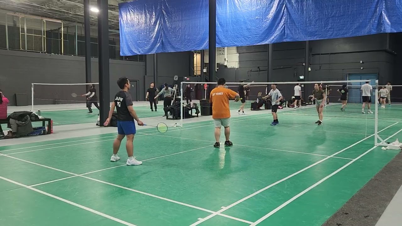 Mark/Mike vs Holly/Daniel