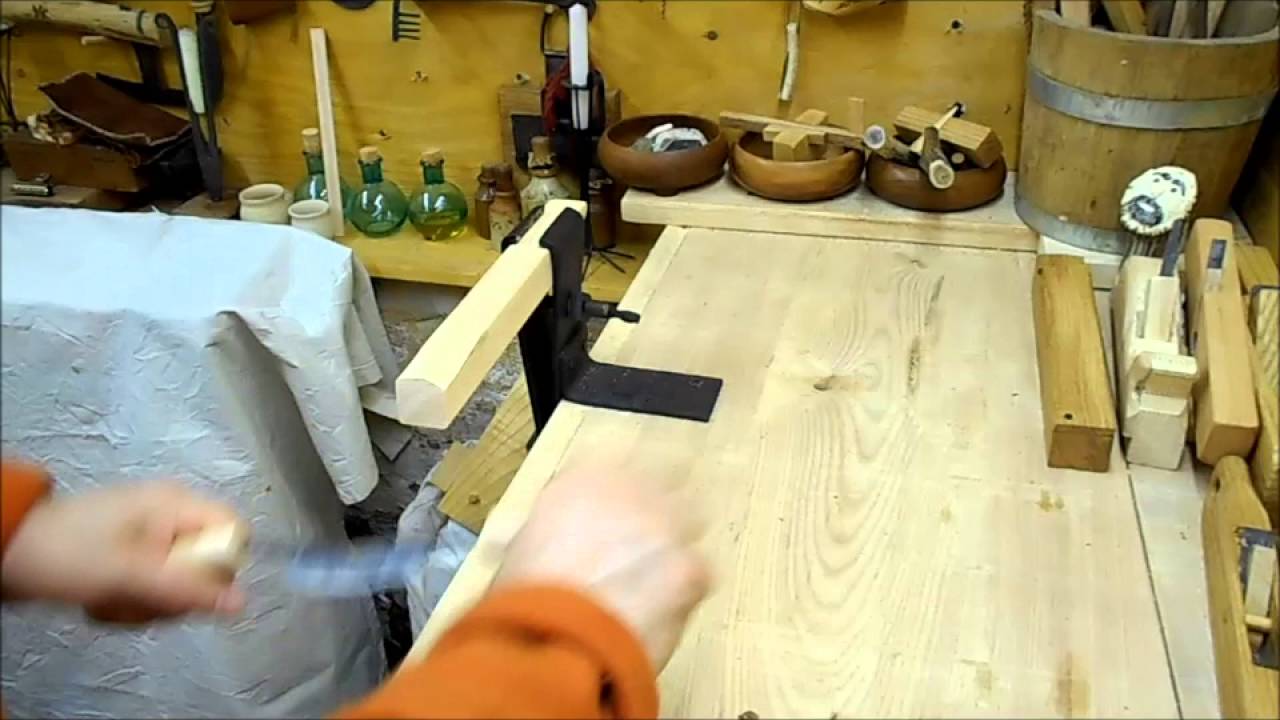 the scandinavian gull wing drawknife 9-11thc Norway