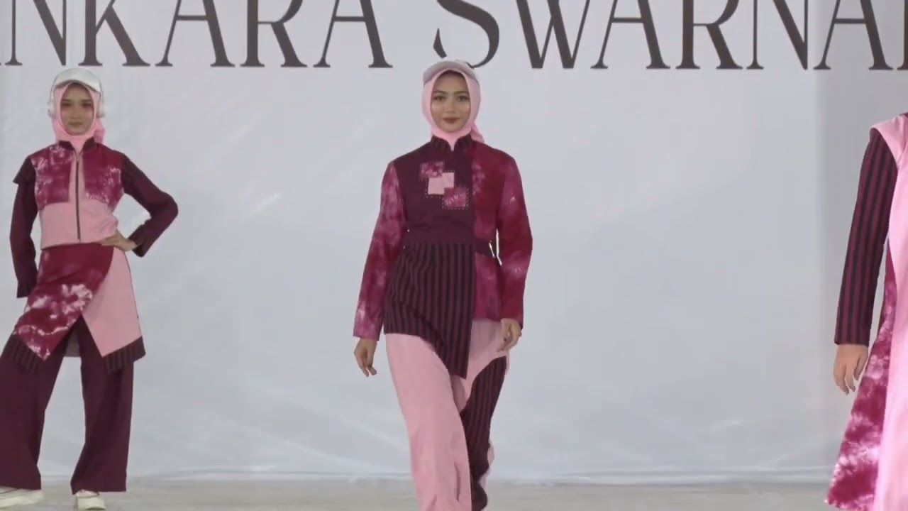 Fashion Show Busana Muslim Casual SMK Negeri 3 Magelang