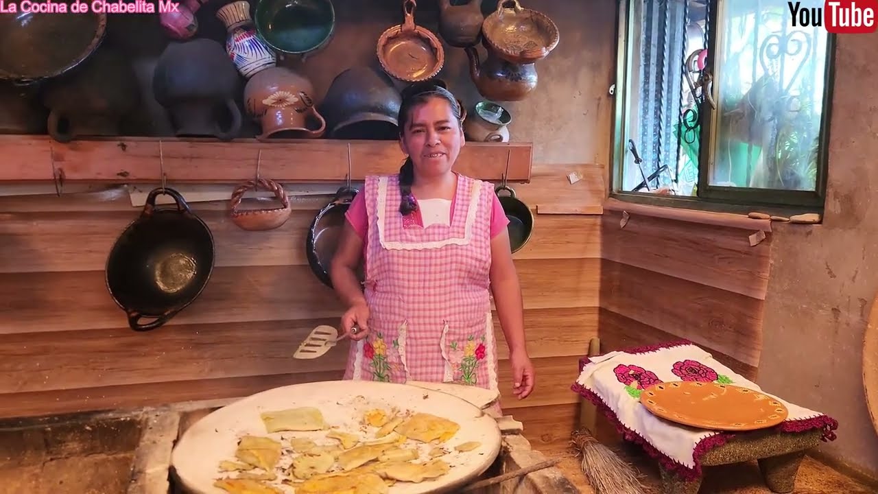 ✅️😃Recalentando tamales para disfrutar en familia con frijolitos y rica salsa macha 😋😋