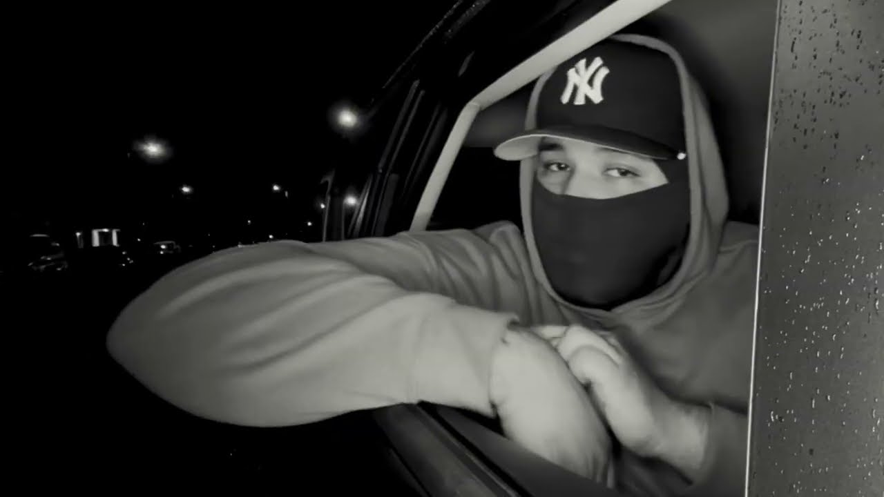 La Greily - CLAV3 FT CODE.DLR (Official Video)