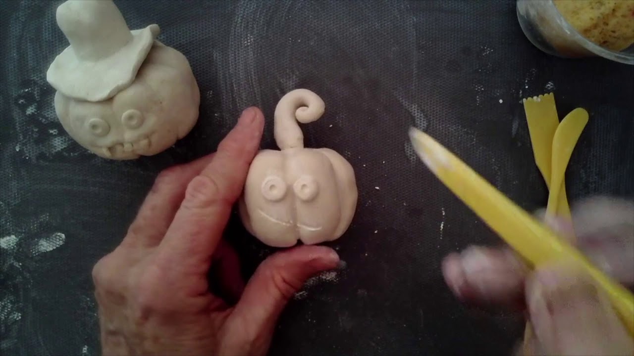 Sculpting with Air Dry Clay: Pumpkin, adding features part 2/2