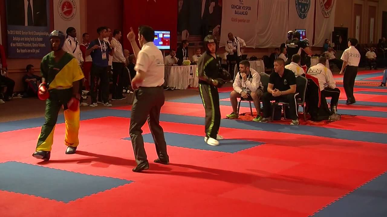 S&eacute;an Brennan v Xavier Savage WAKO World Championships 2013