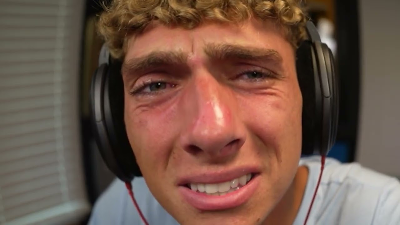 Этот ютубер смущает