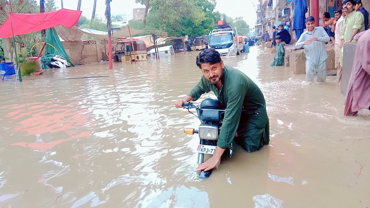 Enjoy having rain in Karachi August 2025