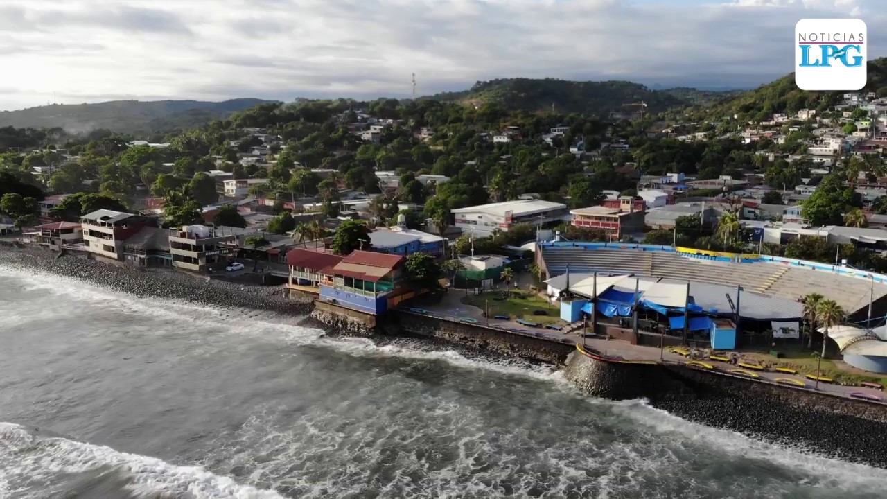 Malecón del Puerto de la Libertad sin novedad tras alerta de tsunami para El Salvador