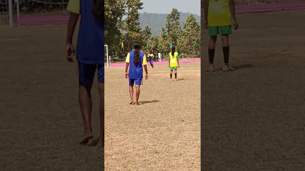 Aadiwasi sporting club Balidih maidan me football khel ladki log ka  girls team ka football khel