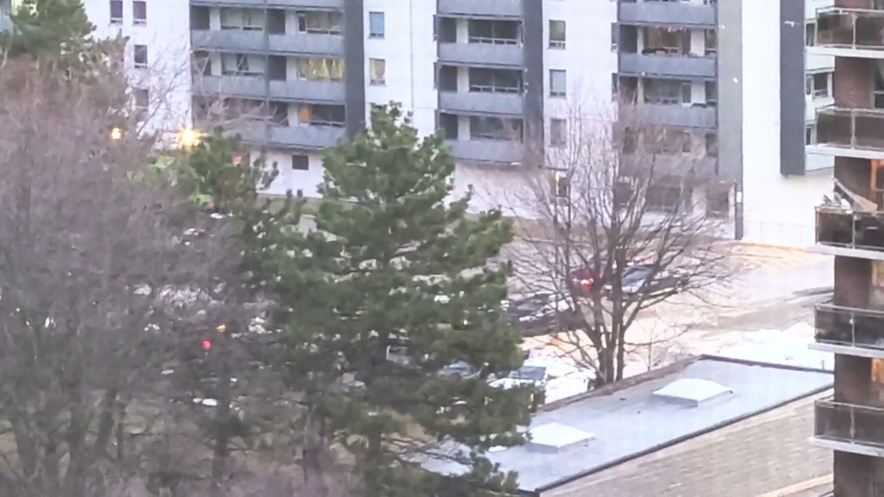 GFL Toronto Picking Up 4 Garbage Bin At Apartment 2360 it Came 7:34AM