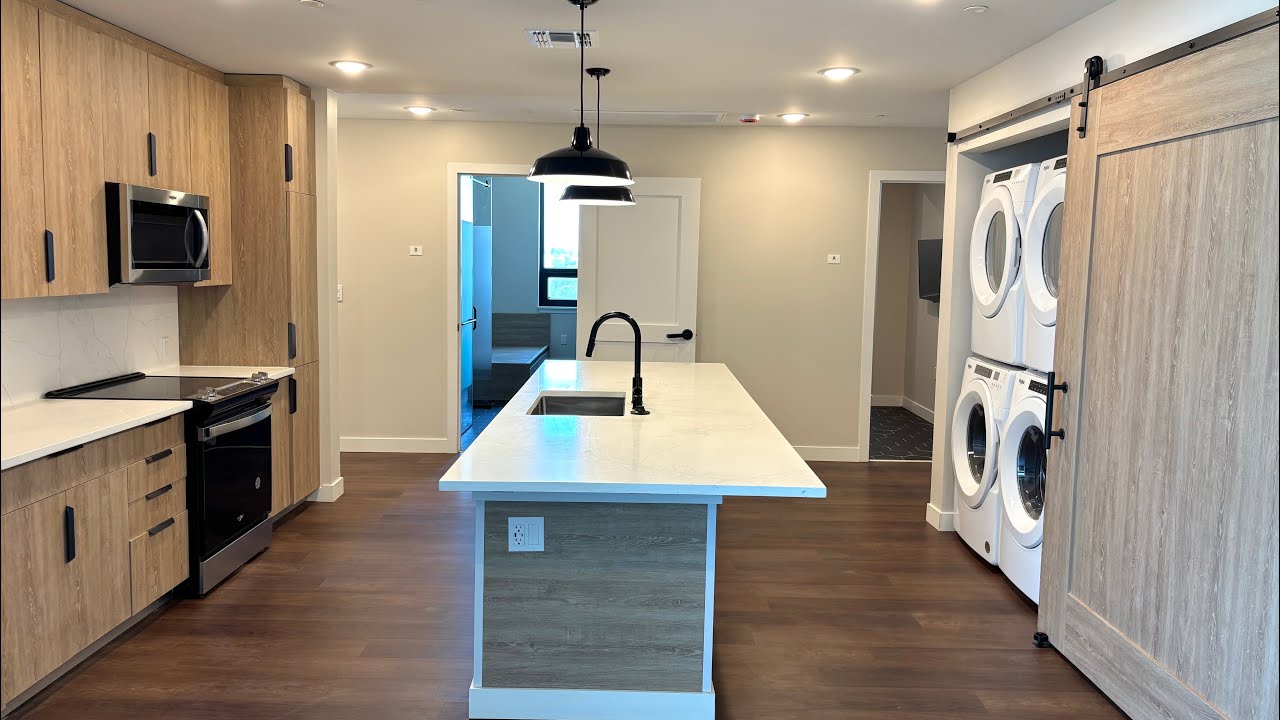 8th Floor Apartment Tour | Modern Student Living San Diego