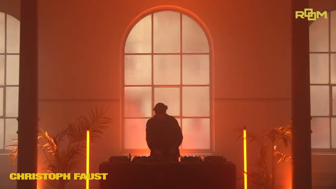 Christoph Faust w/ @roomlabroomtrax