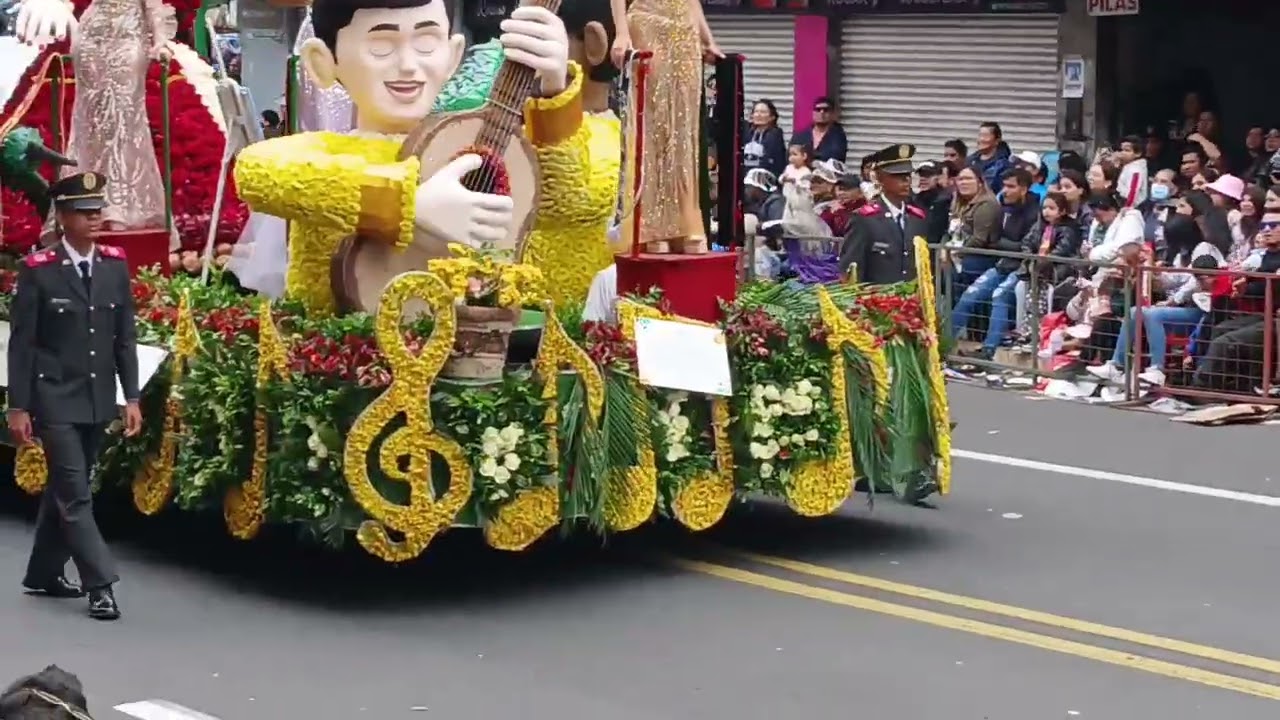 Fiesta de las flores y de las frutas Desfile en Ambato Ecu🇪🇨👍😃💃🕺
