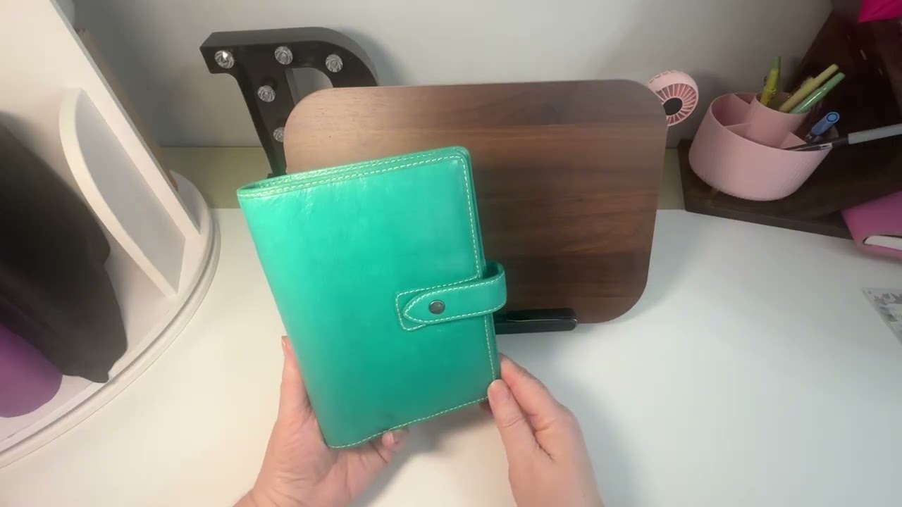 Looking At The Aqua Malden: Vintage Filfaxes VS New Plus Turquoise Original 