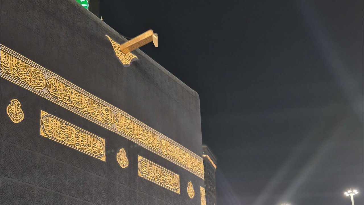 Today is Friday, and it has been a wonderful day in Makkah. We offered our prayers#madina lovers