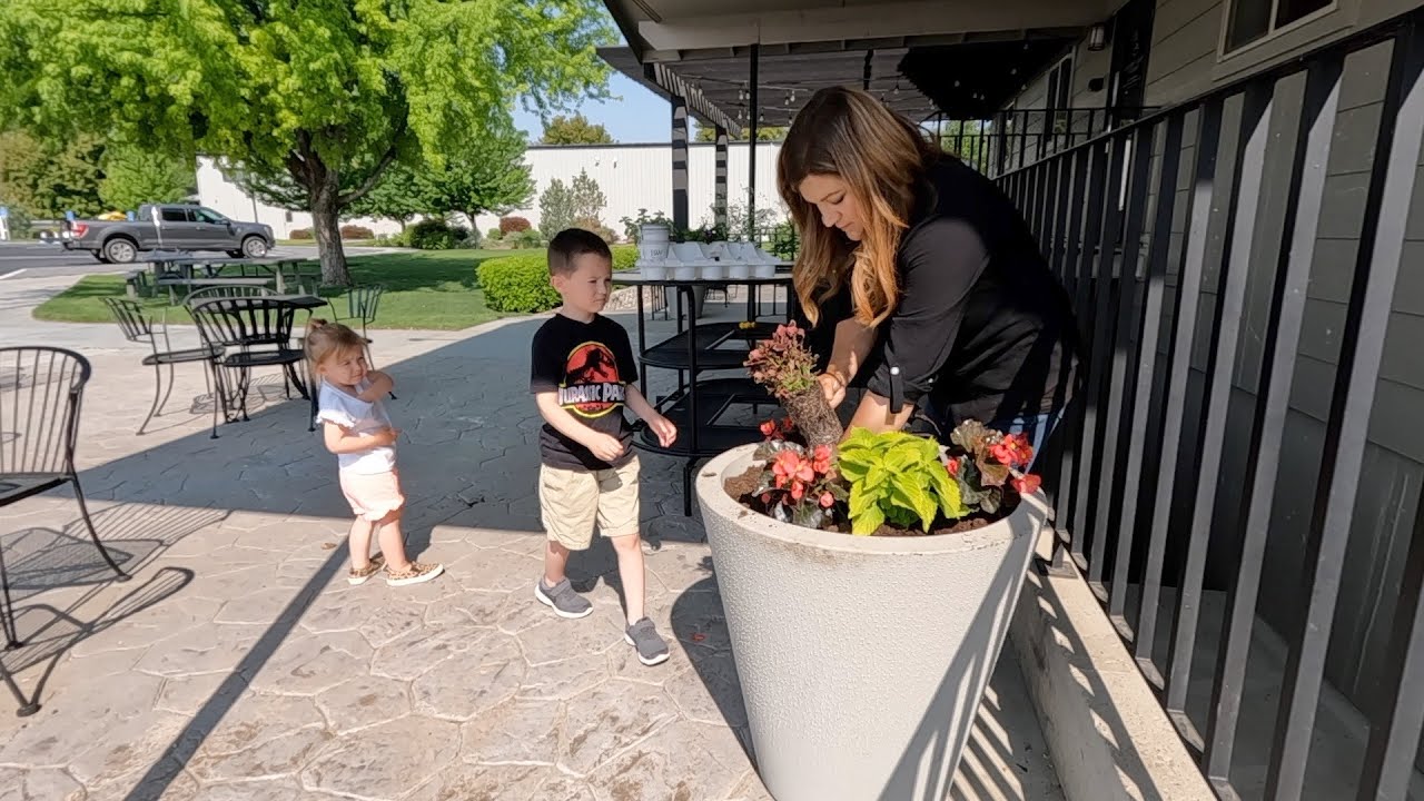 Planting the Pots at Our Church + Planting Sunflowers, Corn, Cosmos & Sweet Potatoes! 😁🙌🌿