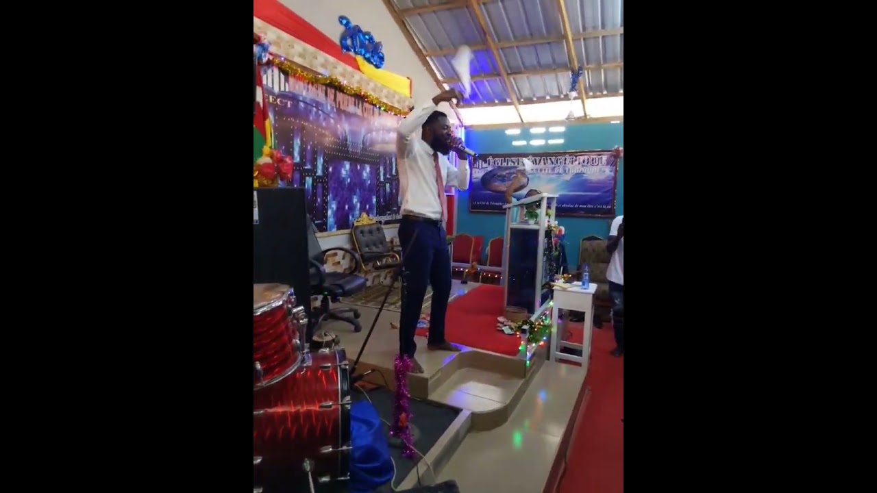  daddy's prophetic praise at Cité de Triomphe Church 