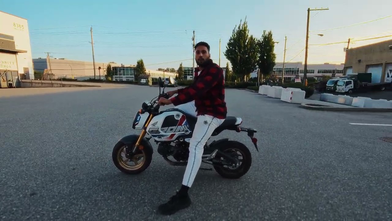 Learn to ride a motorcycle with me! Grom