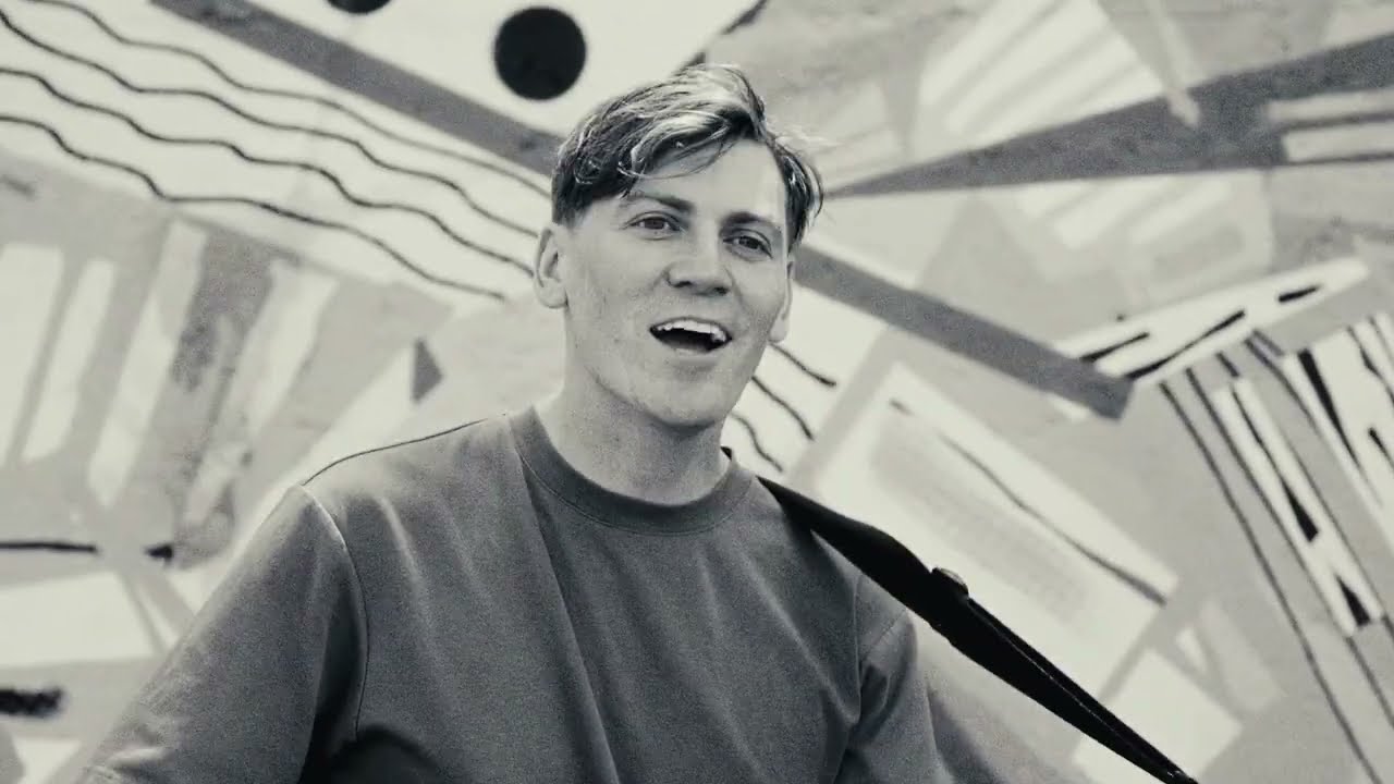 Al Horner & The Skeleton Choir – Sprinter Sleeper (Official Video)