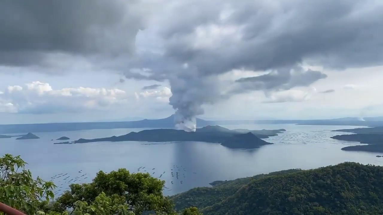 TAAL VOLCANO ERUPTION - FULL VIDEO JANUARY 12 2020