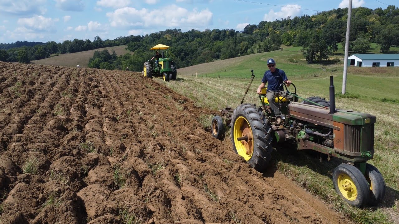 John Deere 520 & 730 Diesel Turning Ground | Two-Cylinders Still Earning Their Keep
