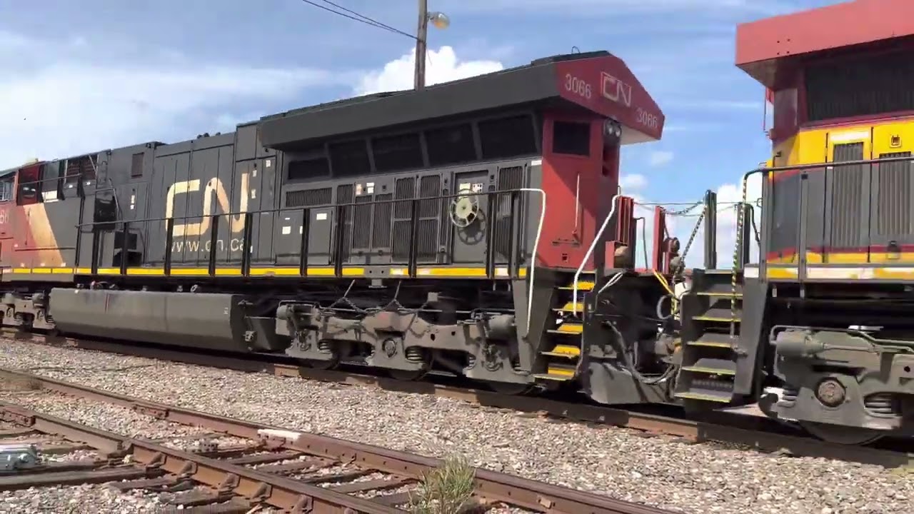 BNSF Stack Train With Nice Consist, Rosenberg, TX, 10/15/22 (1/2)