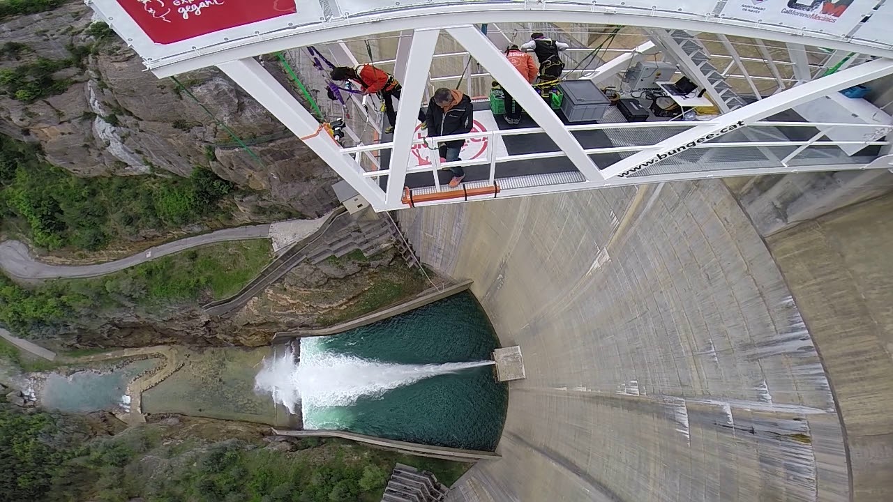 Bungee jump en presa La Llosa del Cavall