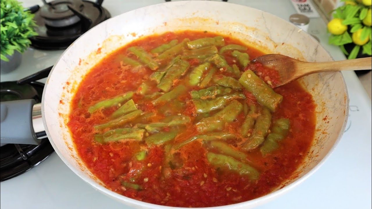 DOMATESLİ BİBER KIZARTMASI TARİFİ (Parmaklara Dikkat Edin!) 😋 Kahvaltılık Tarifler 🍅🌶️