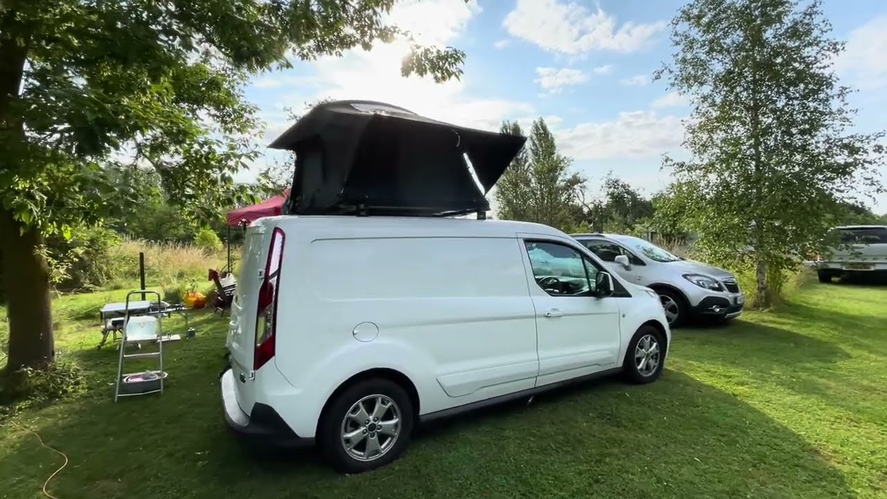 Ford Transit Connect 2017 LWB + Roof Bars + TentBox Lite 2.0