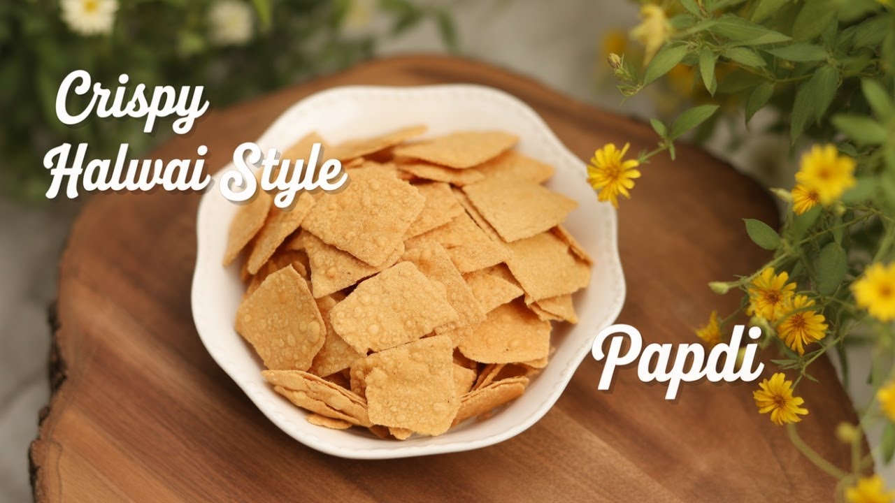 Halwai jaise papdi dekh rahi hai yeah to