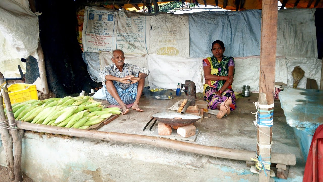 90 Year Old Uncal selling Grill Corn Rs 10 ! Street Food ! #food #corn #kitchen