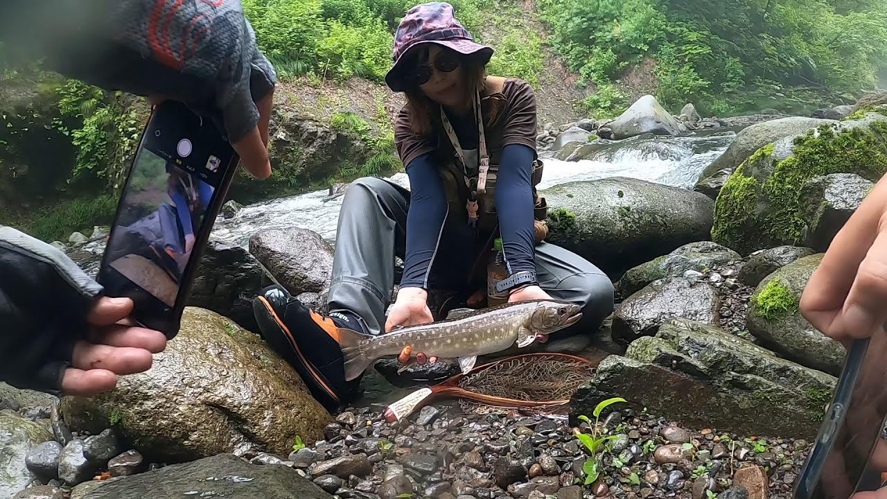 ご夫婦を山岳渓流にご案内してみたら⁉️【北海道渓流ルアーTrout fishing】