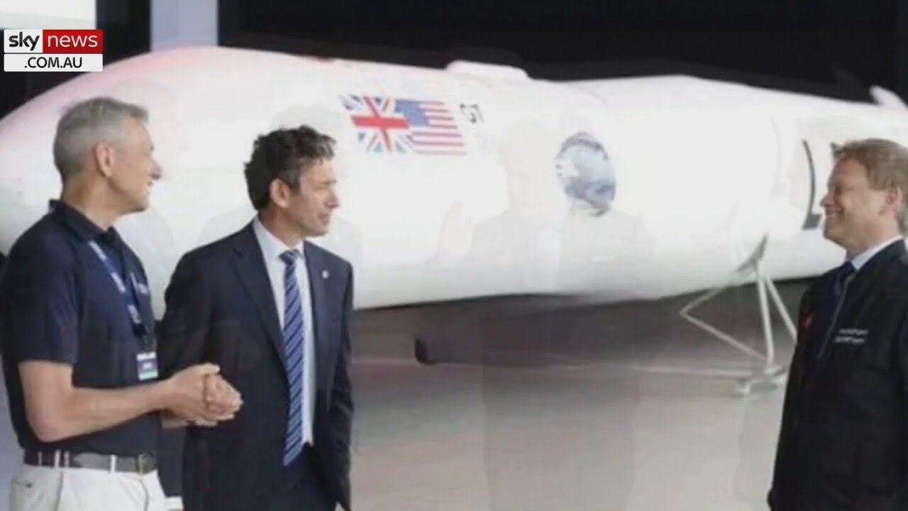 Boris Johnson appears edited from UK Business Secretary Grant Shapps' photo