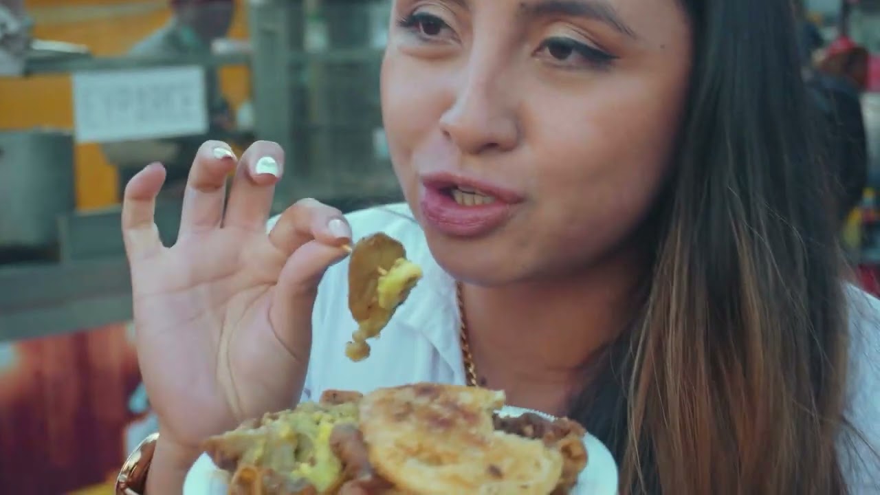 ¡El propio CHUNCHULLO GOURMET! 🤤| Los Insaciables