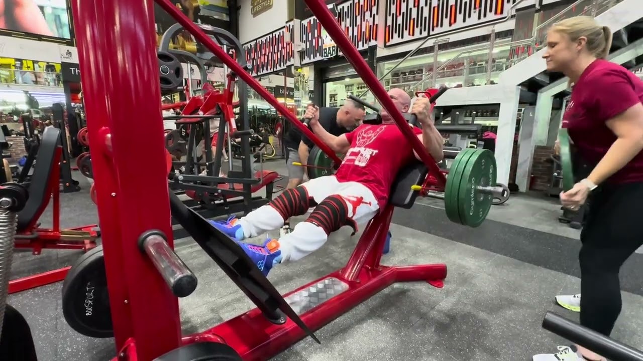 Binous Gym Complete Leg Day!!!