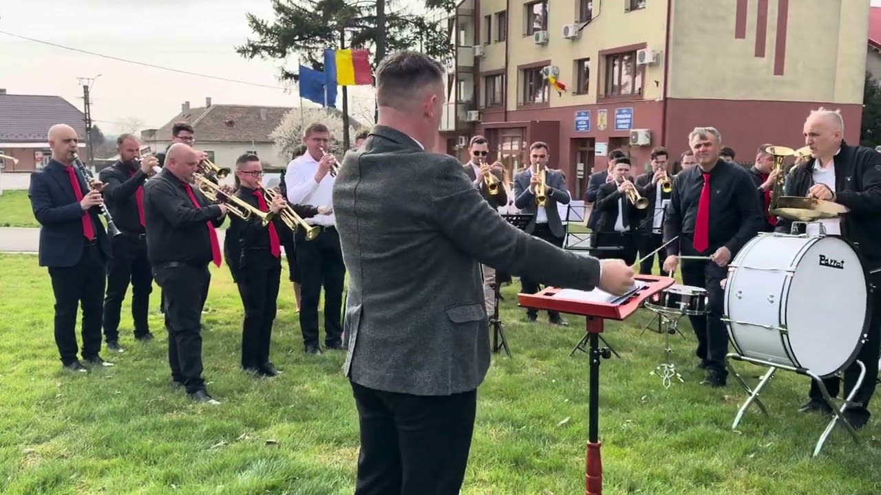 ￼Inainte de Festivalul de la Paulis