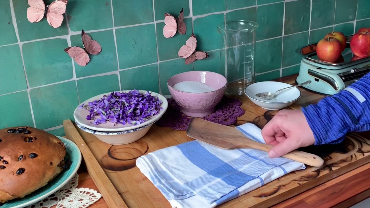 Home-made violet syrup
