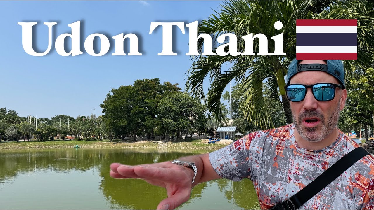 Walking through Udon Thani, Thailand - Isan by train (E2)
