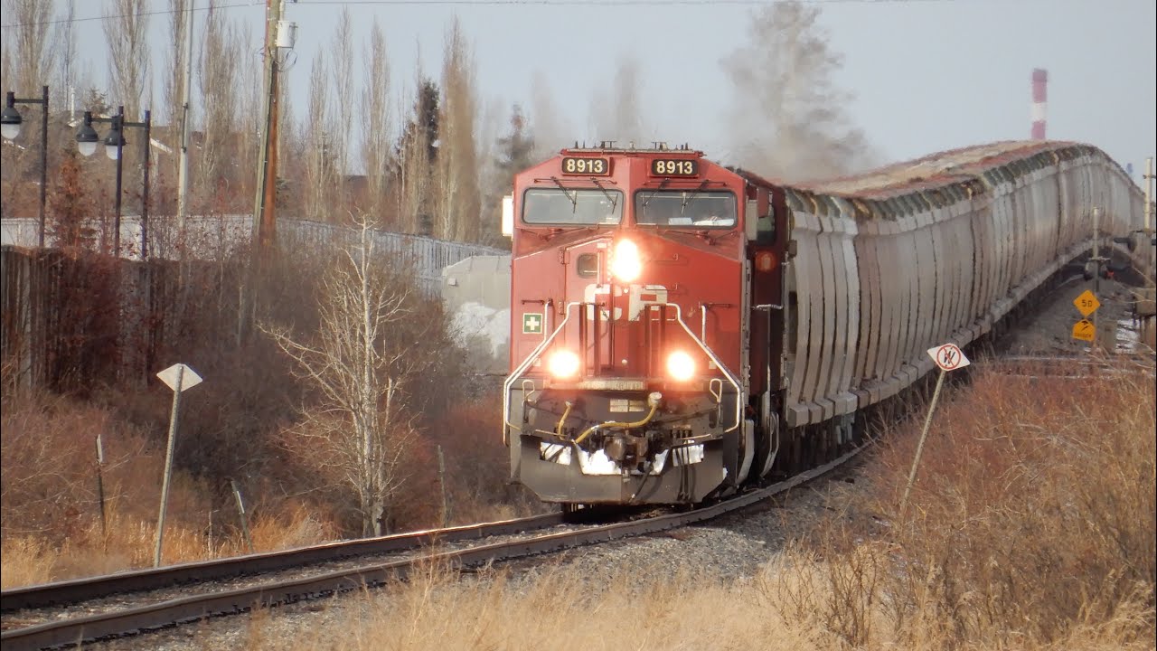 Friendly Conductor! CP 8913 Leads CP Potash Train South through Airdrie AB