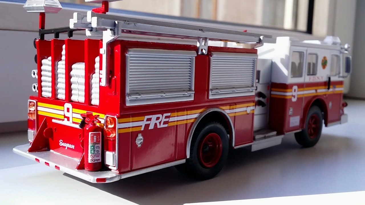 Reviewing the 1/43 FDNY Seagrave Marauder Engine 9 by ixo altaya
