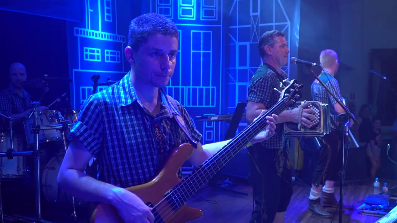O que tem a rosa e músicas dos futuristas no bandoneon  - Aratiba choppfest dia 09/11/19.