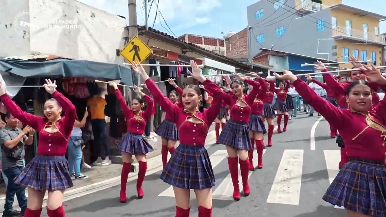 Espectacular Participaciòn de Cachiporristas de Coatepeque