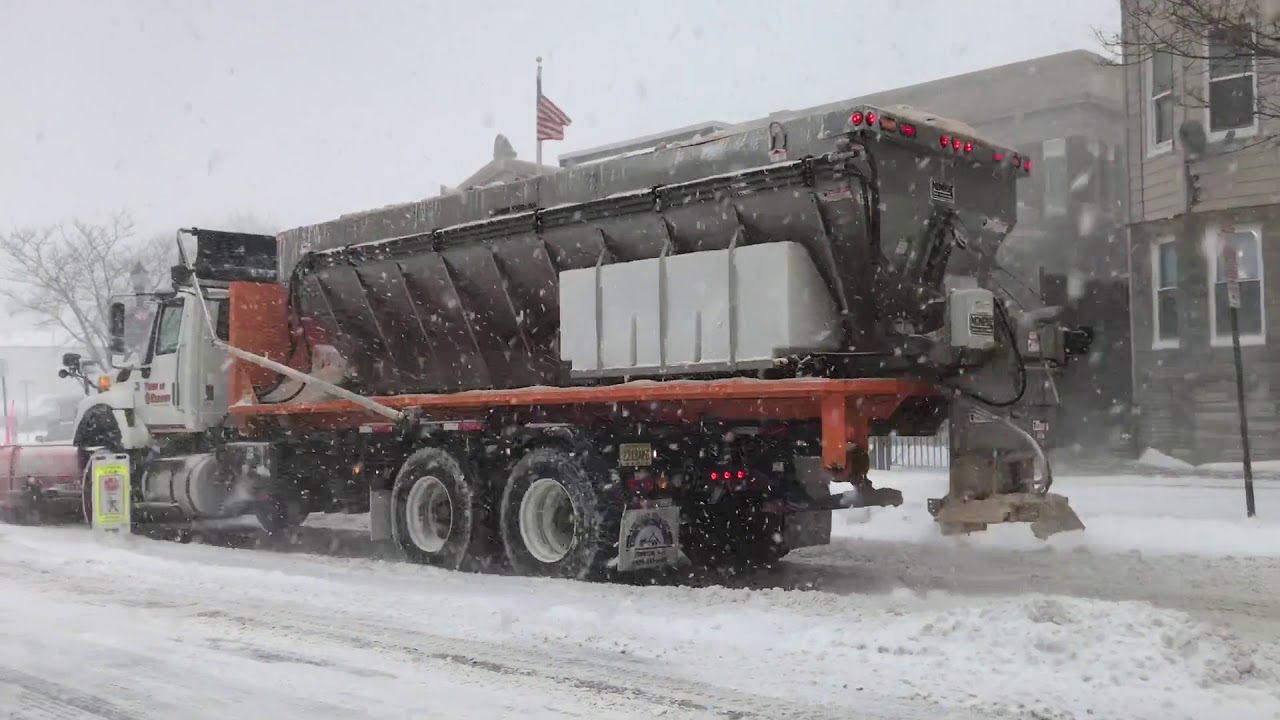 TOWN OF KEARNY'S LARGEST PLOW/SALT SPREADER PLOWING & SALTING DURING WINTER STORM GRAYSON IN KEARNY.