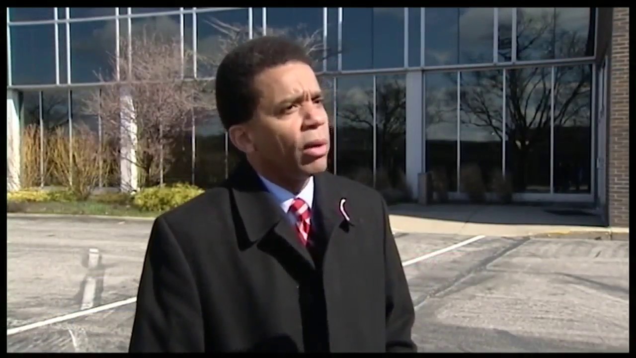 City officials tour proposed new headquarters for Cincinnati Police District 5