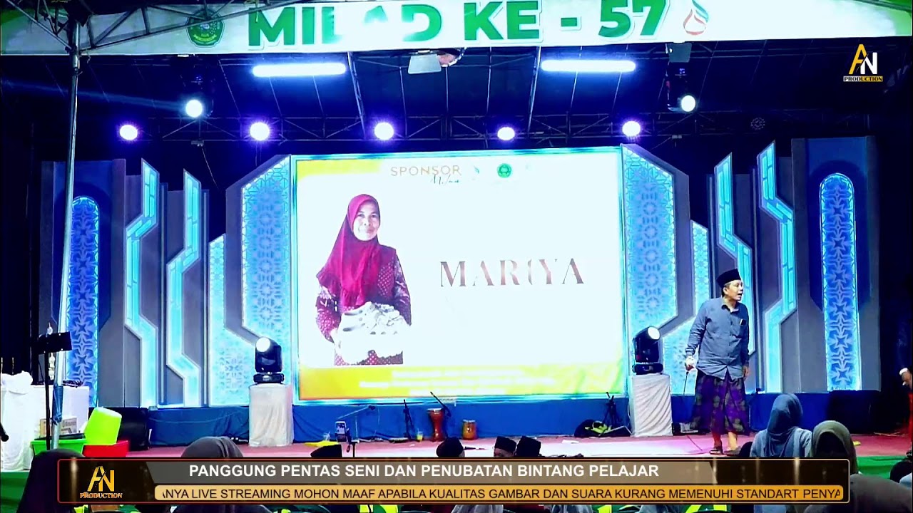 PANGGUNG PENTAS SENI DAN PENUBATAN BINTANG PELAJAR