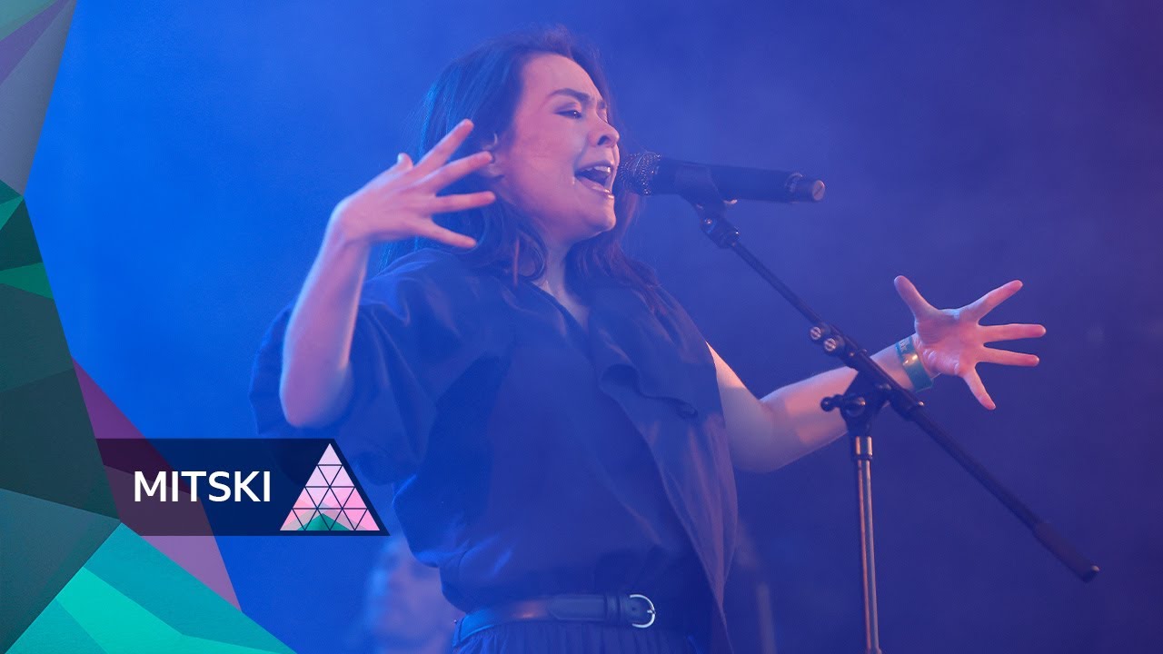 Mitski - Washing Machine Heart (Glastonbury 2022)