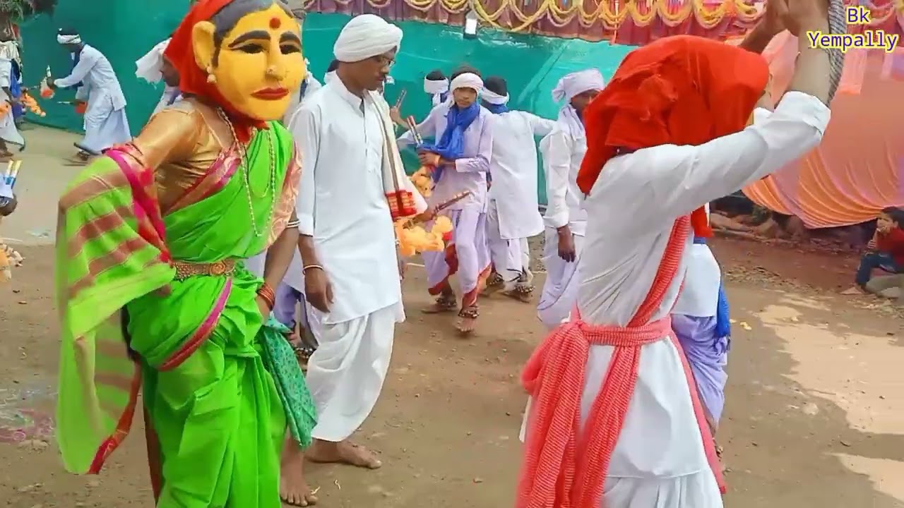 సుంగాపూర్ దండారి టపాల్ కొడల్ పెన్ చెయోయ్ నృత్యం యెంపల్లి