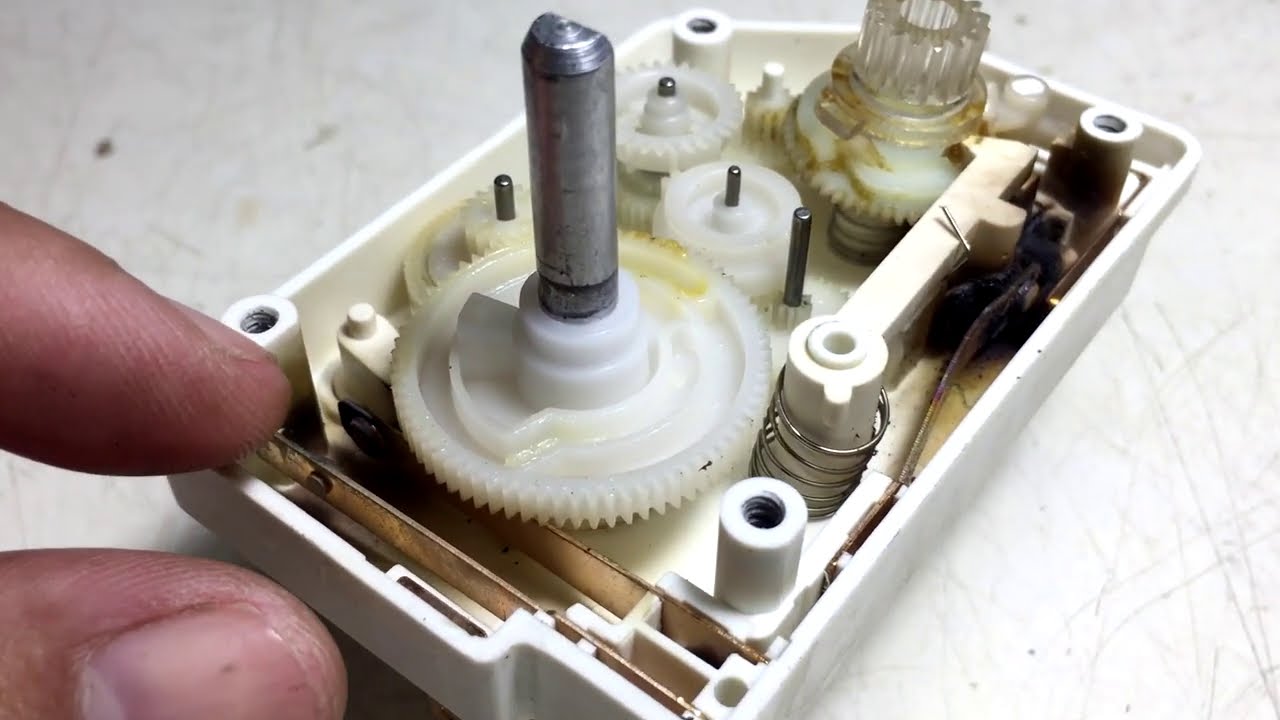 ซ่อมไมโครเวฟ electrolux ไฟติดแต่ไม่ร้อน(เปลี่ยนสวิทซ์ตั้งเวลา)