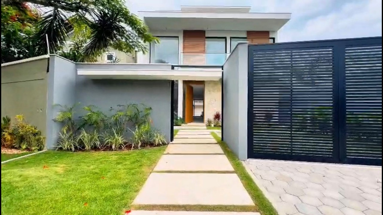 Casa Triplex Linda e Moderna na Barra da Tijuca com Terreno de 520m²